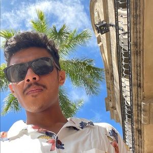 Meet your Posher, Shivam